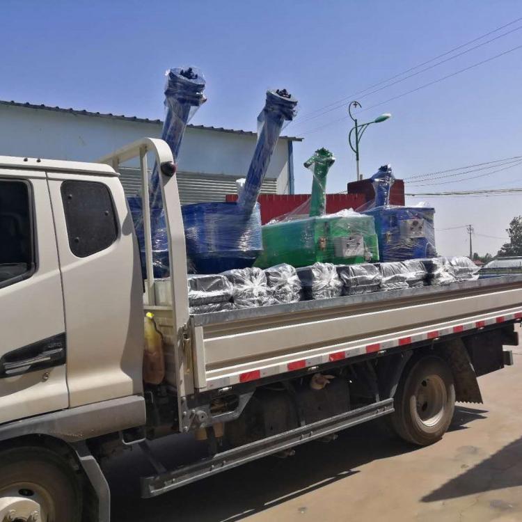 欢迎咨询鋆成兴达厂家 全自动养鸡上料车 养鸡上料机  型号可定制