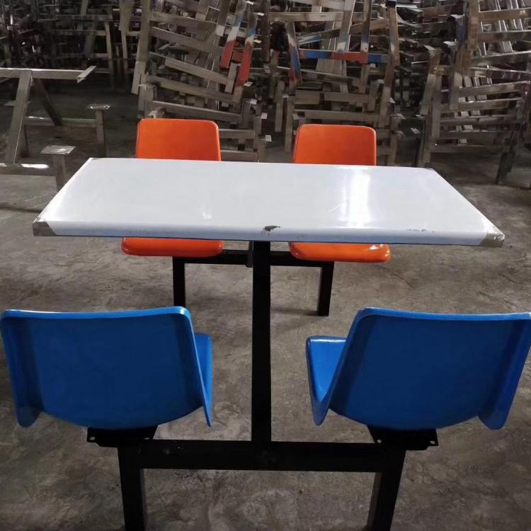 玻璃钢靠背餐桌椅厂家直销专业学校餐桌椅厂家直销玻璃钢餐桌椅 快餐店餐桌椅 小吃店餐桌椅以及户外广场餐桌椅结实耐用易打扫
