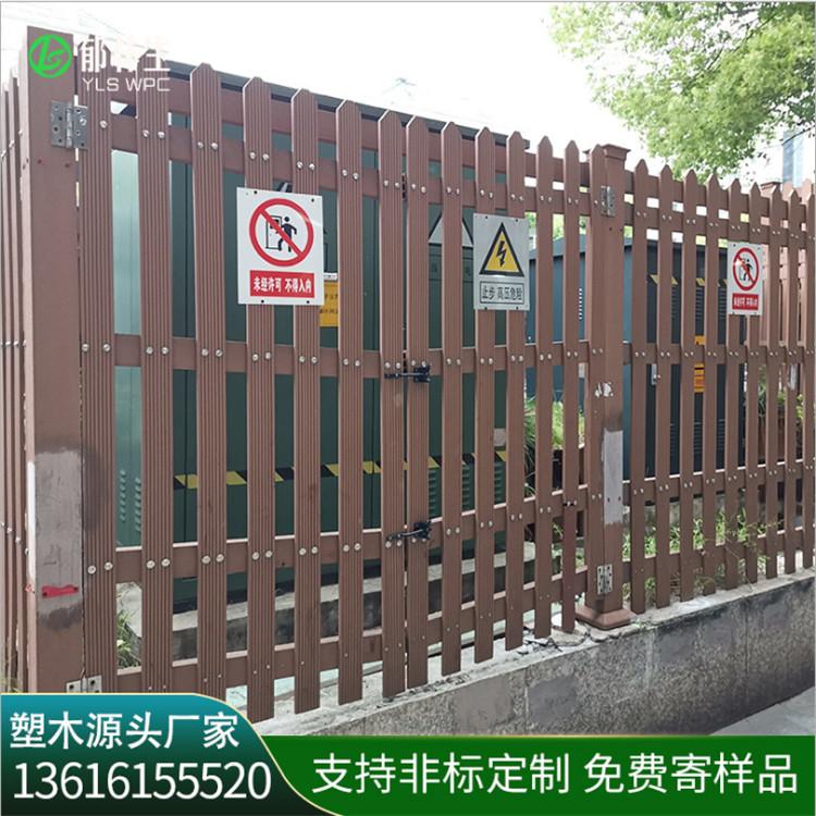公园防腐木围栏 防腐木围栏价格 款式多样 现货供应