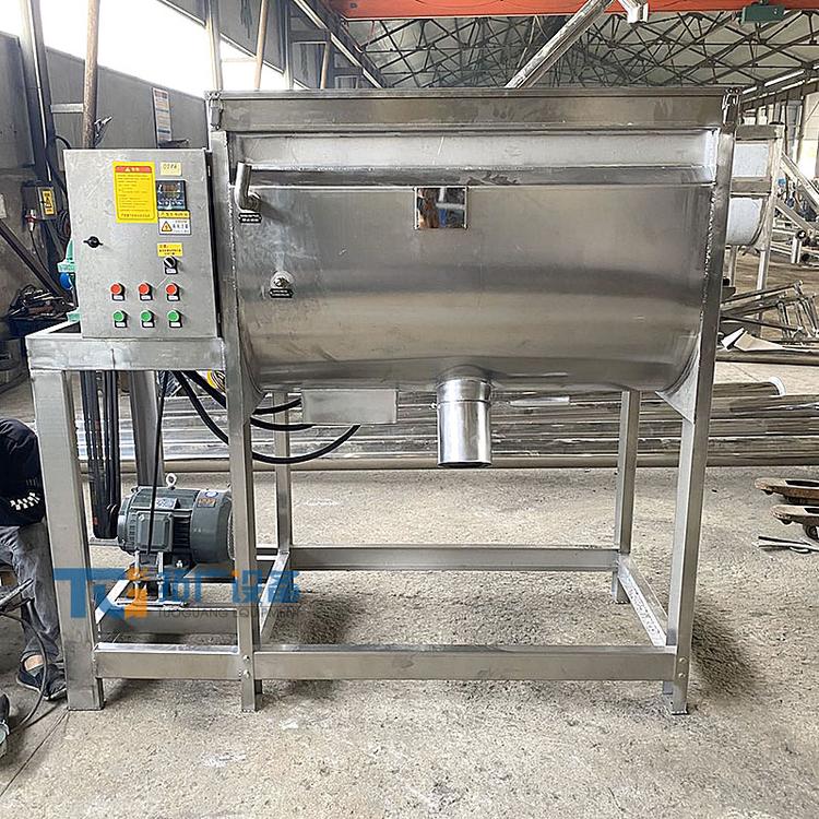 干粉饲料混合机颗粒无破碎卧式搅拌机带液体喷液装置大型螺带混料机