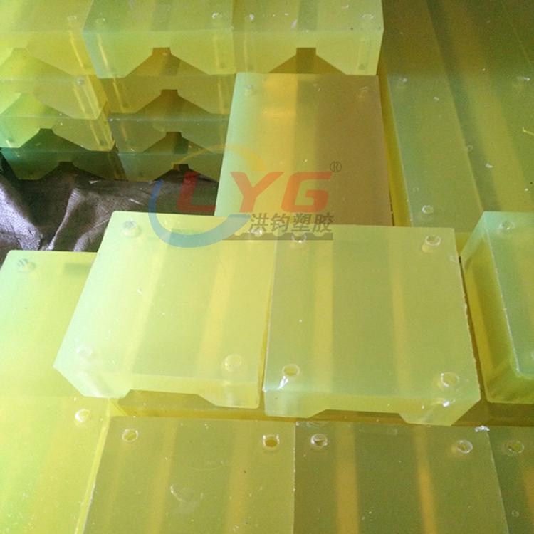 聚氨酯件加工浇注包胶重庆聚氨酯包胶厂家