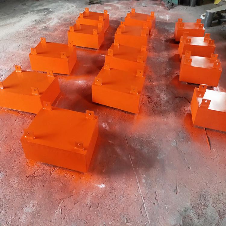 悬挂式永磁除铁器  永磁自卸式除铁器  永磁除铁器厂家