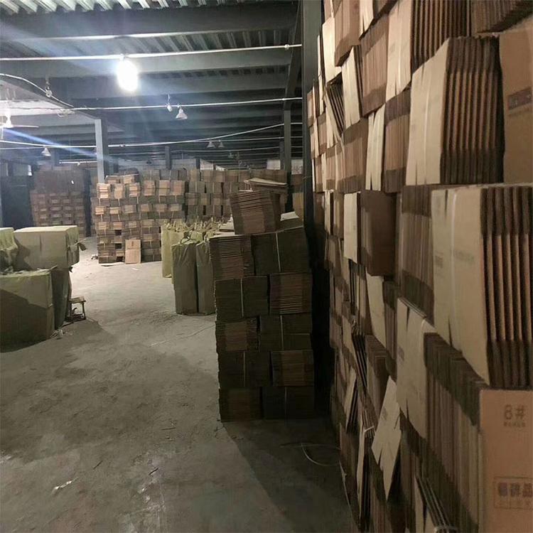 哪里有批发纸箱的 郑州纸箱包装厂家万和纸箱厂专注电商纸箱11年 快递纸箱电商纸箱现货供应