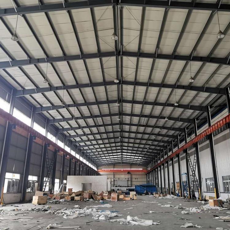 群飞供应新款九成新二手钢结构厂房 大型行车房库房钢结构工程厂家直发