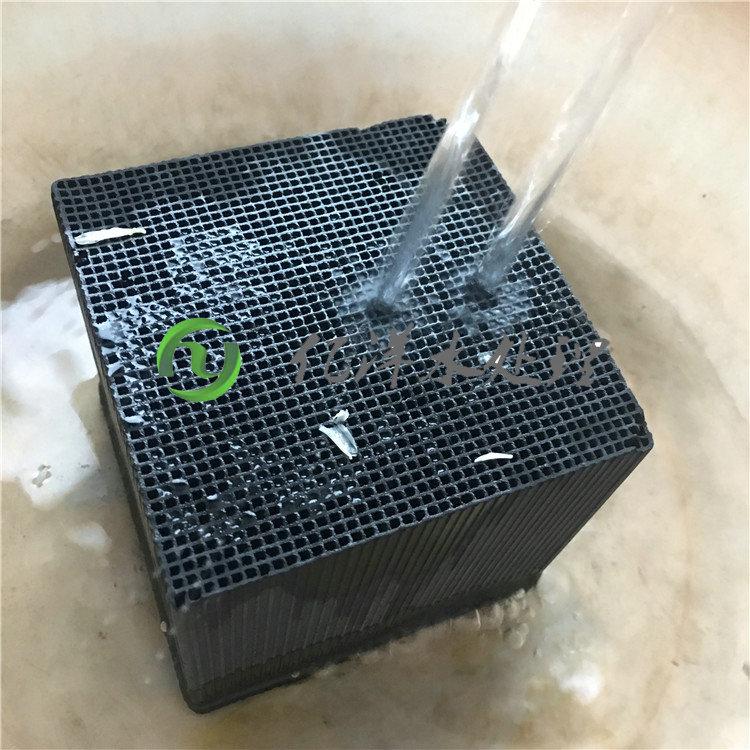 蜂窝炭厂家废气处理 河南蜂窝活性炭价格 吸附剂蜂窝炭