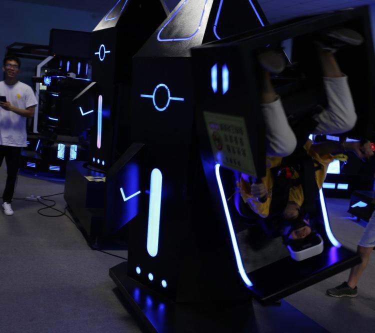 VR360度旋转单人双人VR游戏设备VR体验馆设备乐阳厂家直销