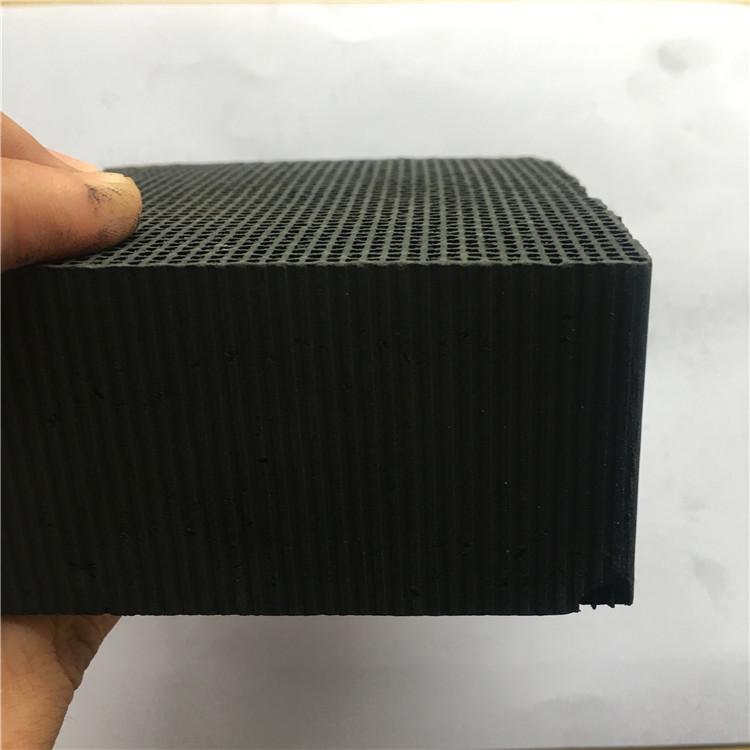 厂家直销防水蜂窝活性炭价格 1200孔蜂窝活性炭现货批发