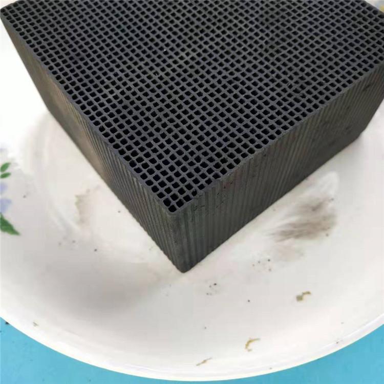 汽配厂废气处理蜂窝活性炭价格 防水蜂窝活性炭规格齐全可定制 活性炭生产批发