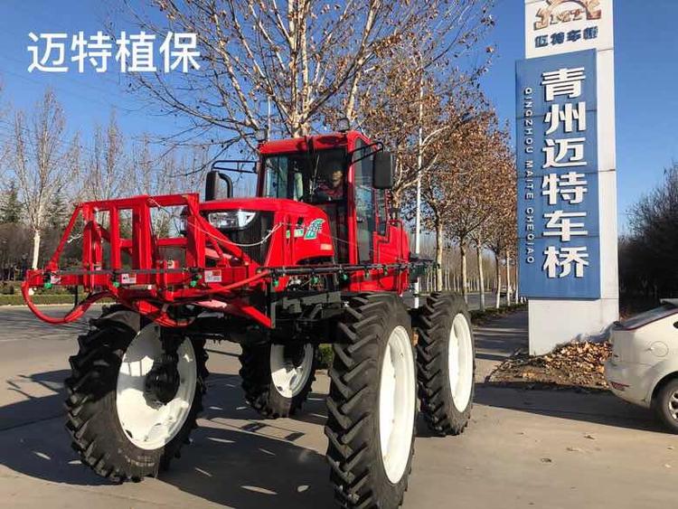 山东迈特植保机  青州打药机  喷雾机 空调驾驶室
