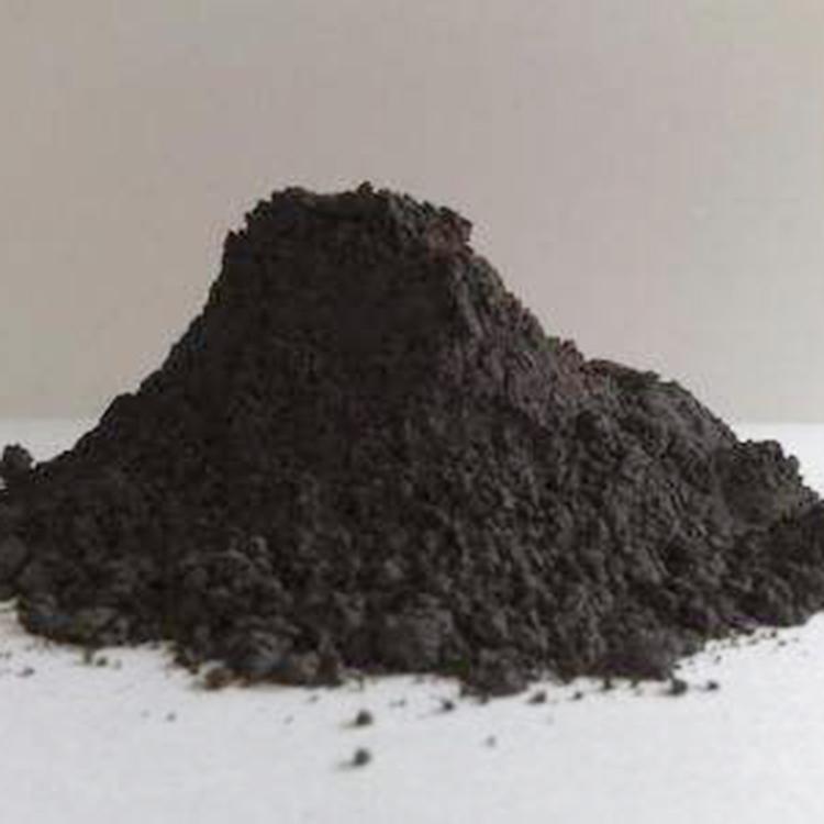 固体三氯化铁絮凝剂厂家直销工业级三氯化铁水处理无水三氯化铁