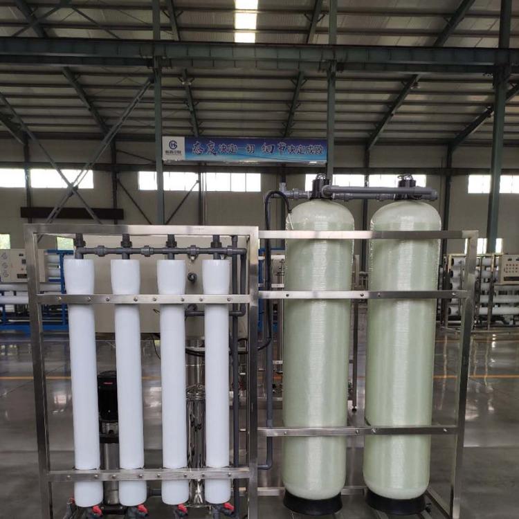 山东反渗透一体化设备  反渗透纯水设备  小型反渗透设备  反渗透设备制作与安装