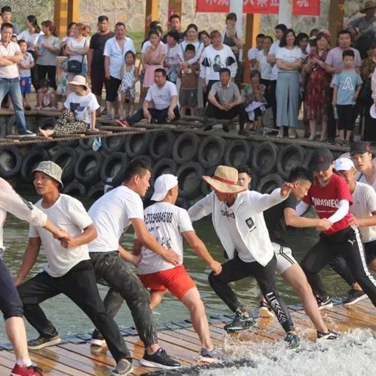 水上大型摇摆桥 网红桥厂家 多种规格可选