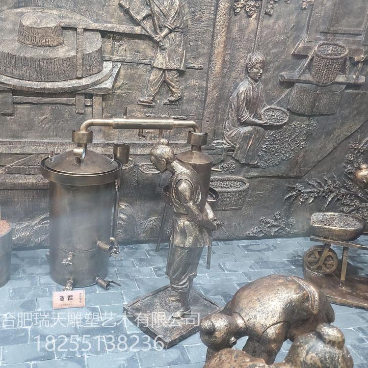 六<em>安</em>卡通雕塑价格 瑞天雕塑玻璃钢雕塑