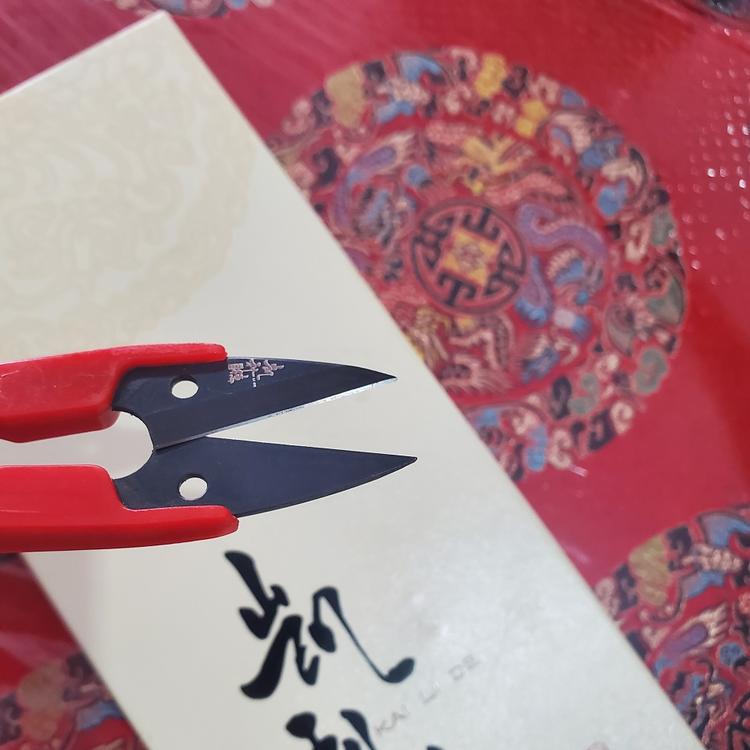 弹簧纱线剪刀 十字绣剪刀 线头剪U型纱剪大号纱剪凯利德剪刀
