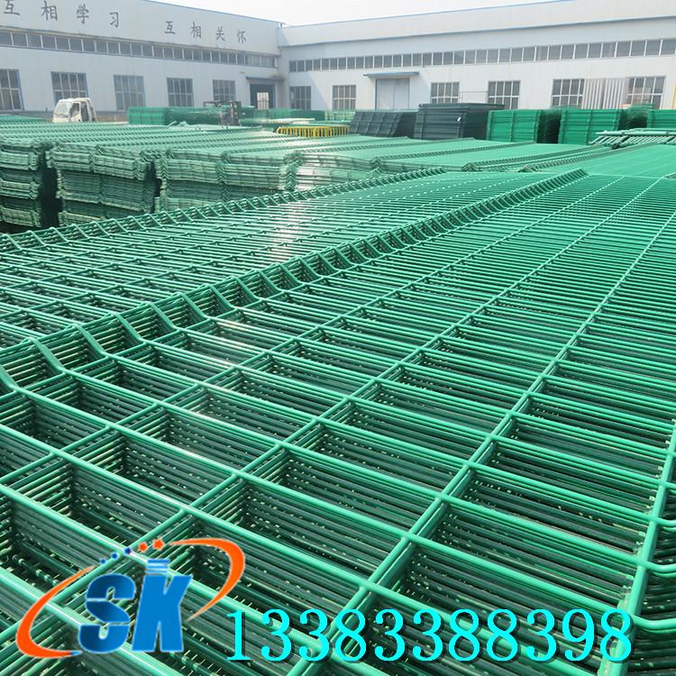 公路护栏网铁路护栏网隔离栅监狱护栏机场护栏网