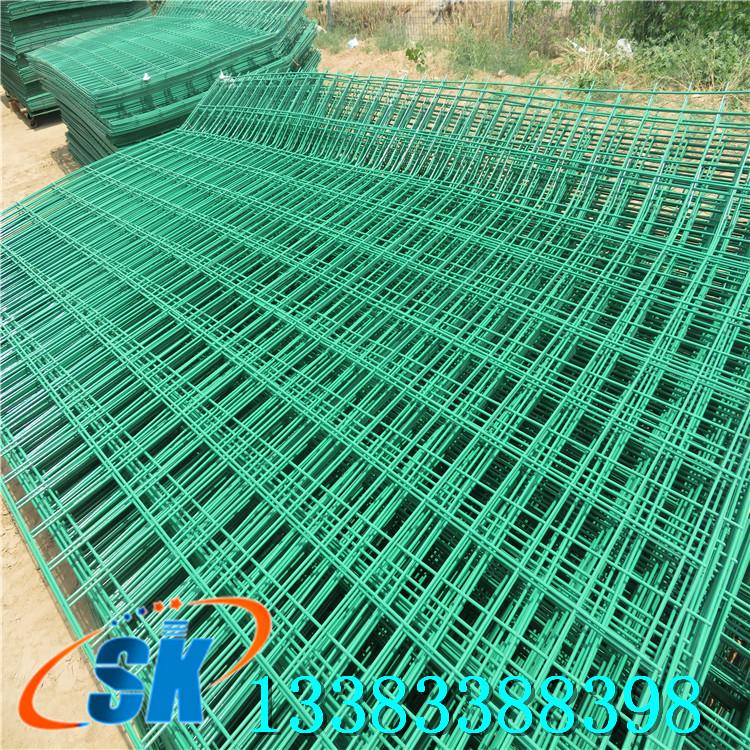 公路护栏网铁路护栏网隔离栅监狱护栏机场护栏网厂家直销