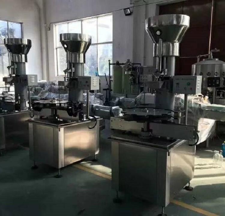 长期出售全自动打塞机   半自动打塞机   葡萄酒打塞机  可按需定制