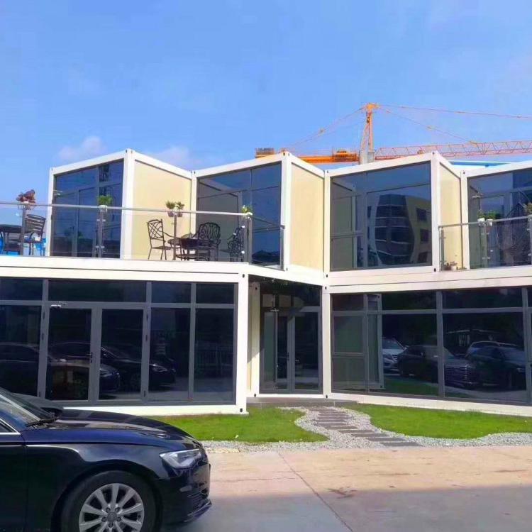 内蒙古工地临时用房折叠箱协助安装