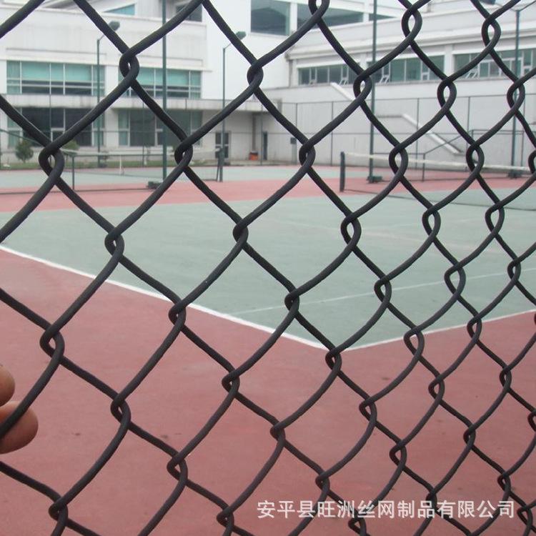 体育场绿色铁丝护栏网厂家 学校操场铁丝防护网价格 运动场围栏网