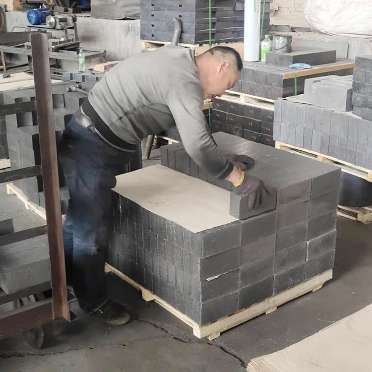 工业窑炉专用耐侵蚀衬砖 优质铝镁碳砖批发供应