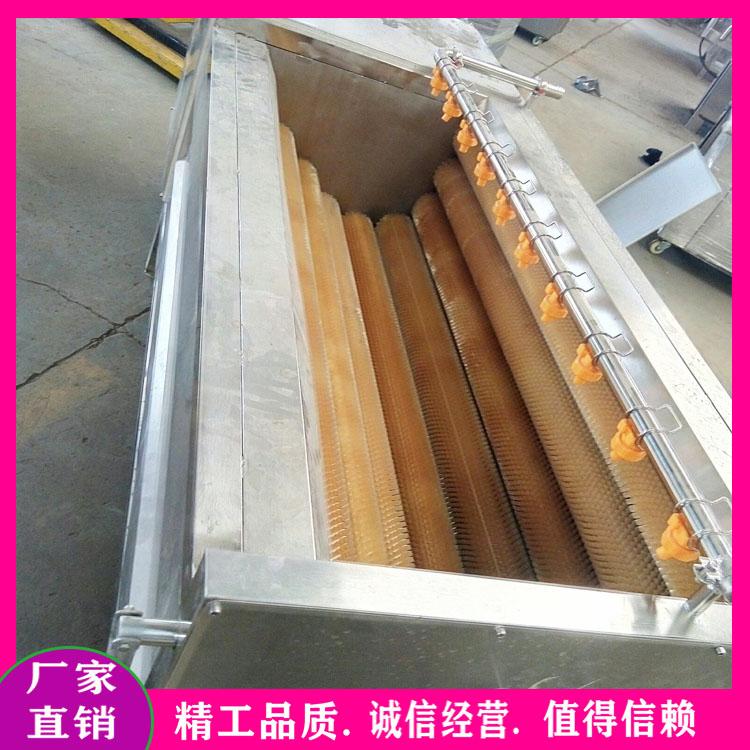 不锈钢毛刷毛辊清洗机 蔓菁圆根去皮清洗机 大型萝卜芋头地瓜清洗机
