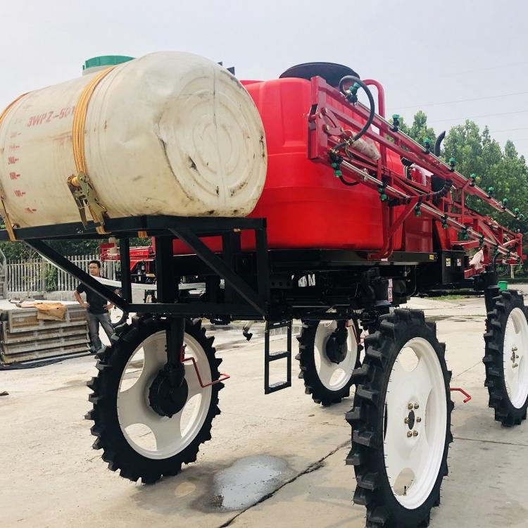款新款机型   迈特打药机   1500L药箱 后置喷杆（前后可互换）