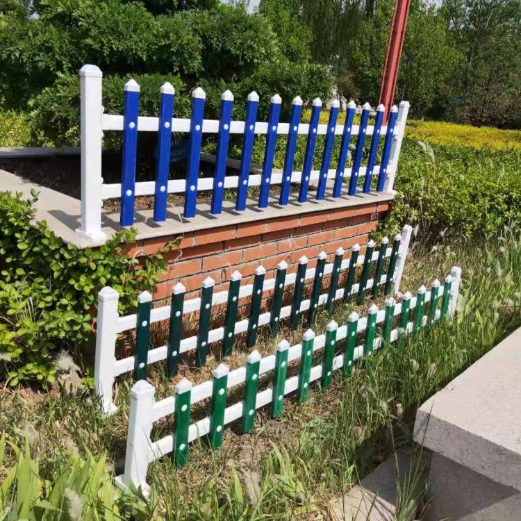 pvc塑料钢管草坪护栏_花园围栏_新农村建设栅栏_污水池防护栅栏