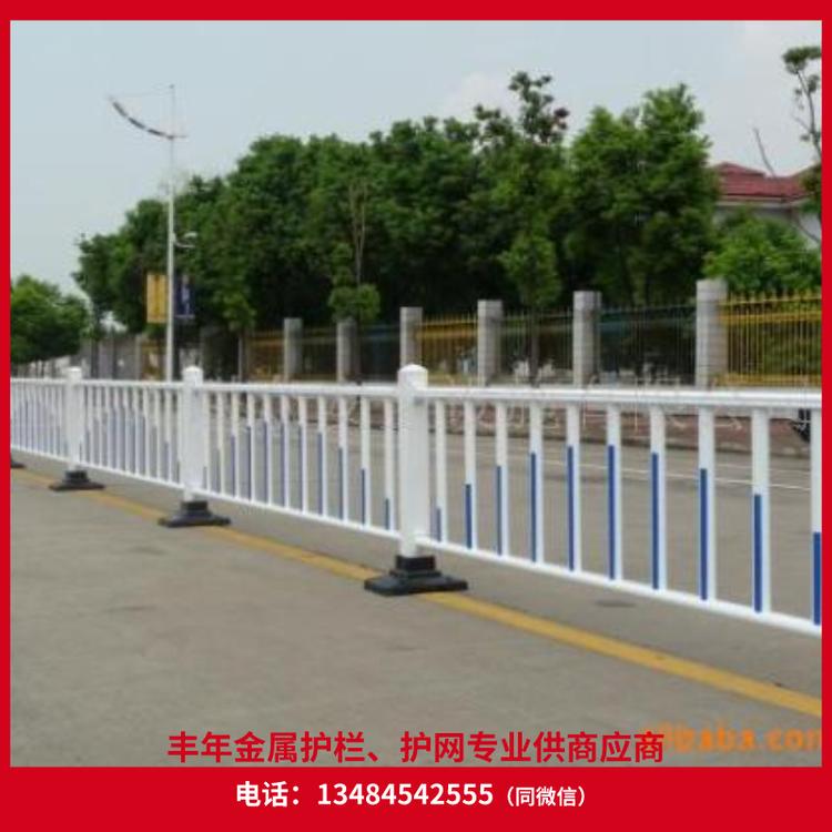 西安护栏网 陕西防护网 京式护栏 市政道路护栏 西安护栏大全