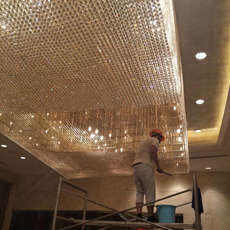 越秀区高档宴会厅设计定制灯具     清洗水晶灯