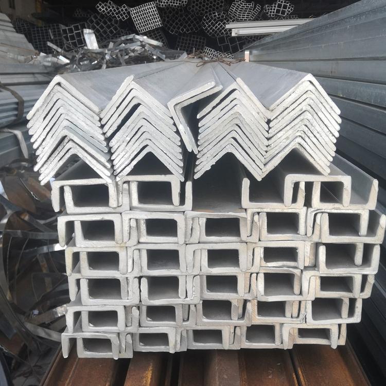 佛山镀锌角钢生产厂家现货供应30*30*3—100*100*10