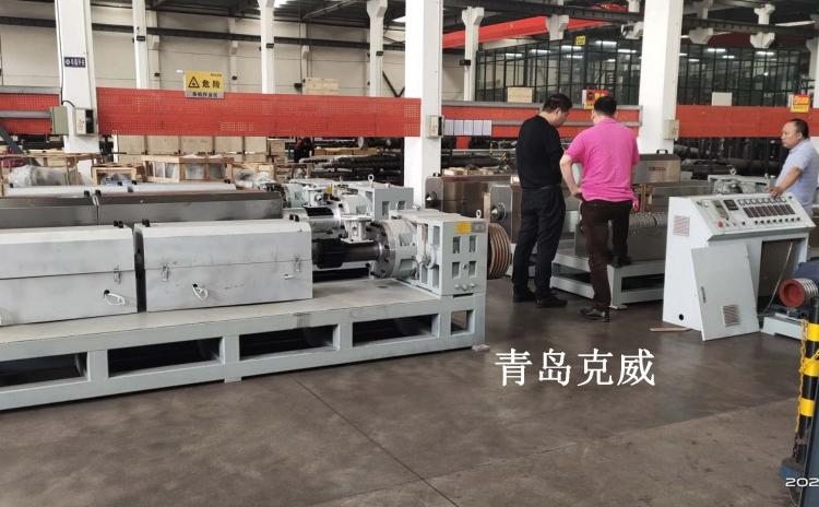 SJ120塑料挤出机  挤出机生产厂家 青岛管材挤出机 山东挤出机价格 板材挤出机