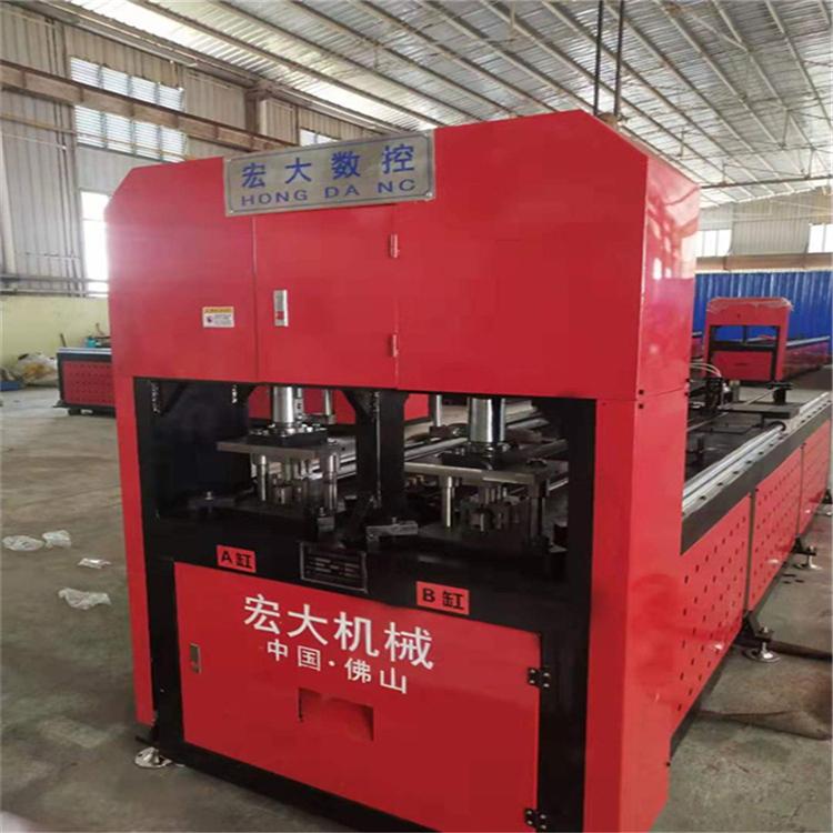 广东揭阳角铁自动冲孔载断机 方管数控冲切机厂家厂家直销宏大机械
