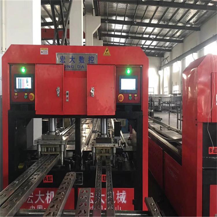 广东揭阳角铁自动冲孔载断机 方管数控冲切机厂家厂家直销宏大机械