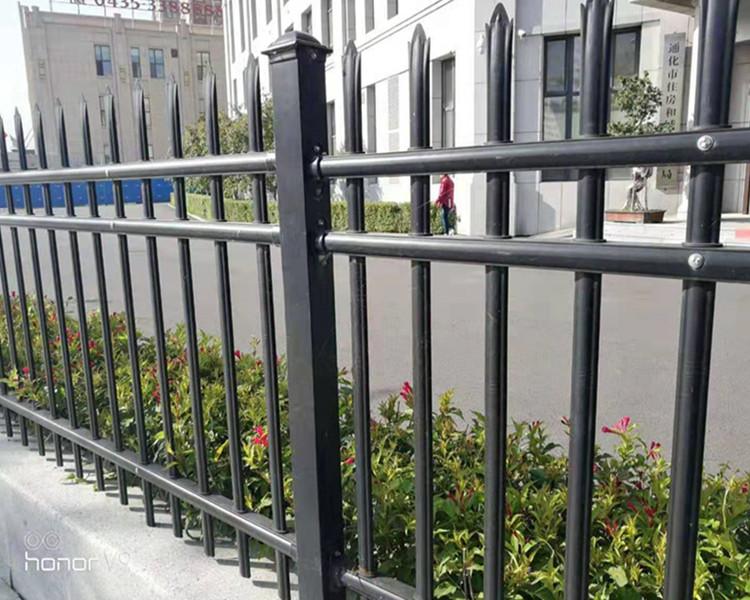 定制锌钢围栏护栏_社区园林隔离喷塑锌钢围墙栅栏_热镀锌钢管