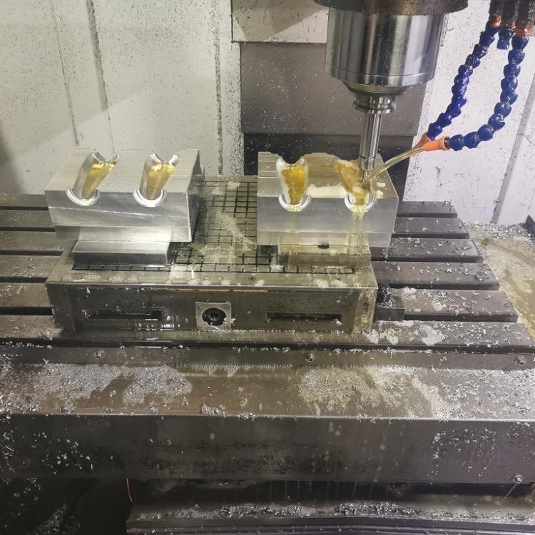 缙东广东吹模模具佛山吹瓶模具佛山顺德吹瓶模具东莞吹瓶模具广州吹瓶模具