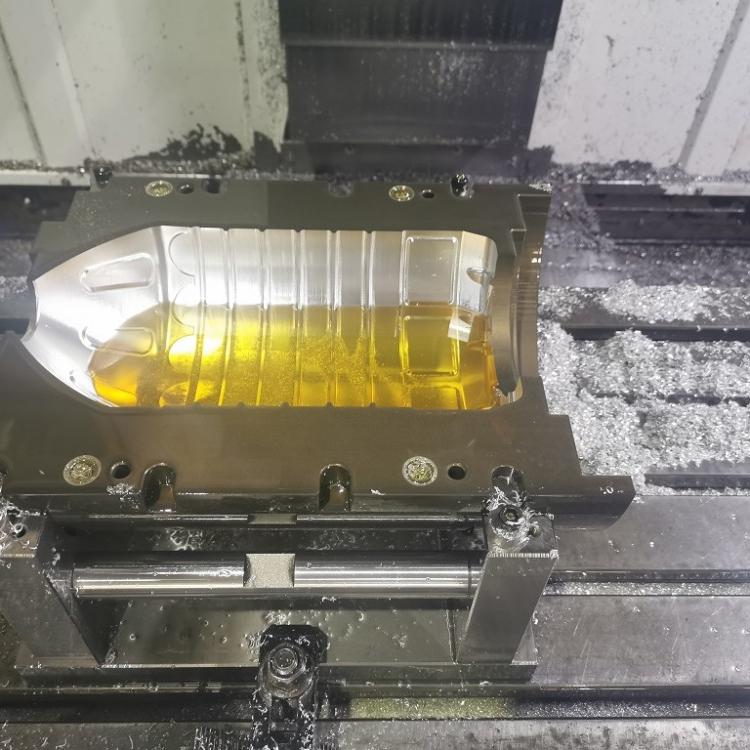 缙东吹瓶圆模旋转式吹瓶模具旋转机模具吹灌旋吹瓶模具