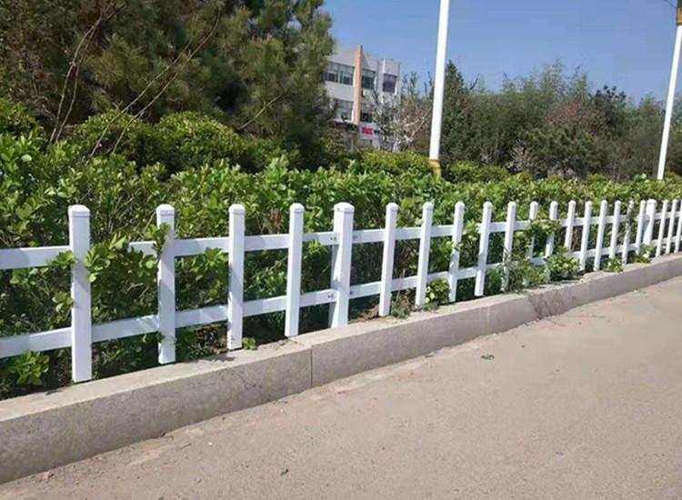 源头锌钢草地围栏 花坛隔离草坪护栏 铁艺围墙栏杆模范厂家