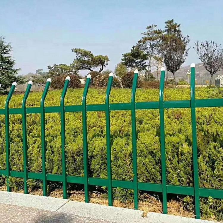 定做锌钢草地围栏 花坛隔离草坪护栏 铁艺围墙栏杆模范厂家