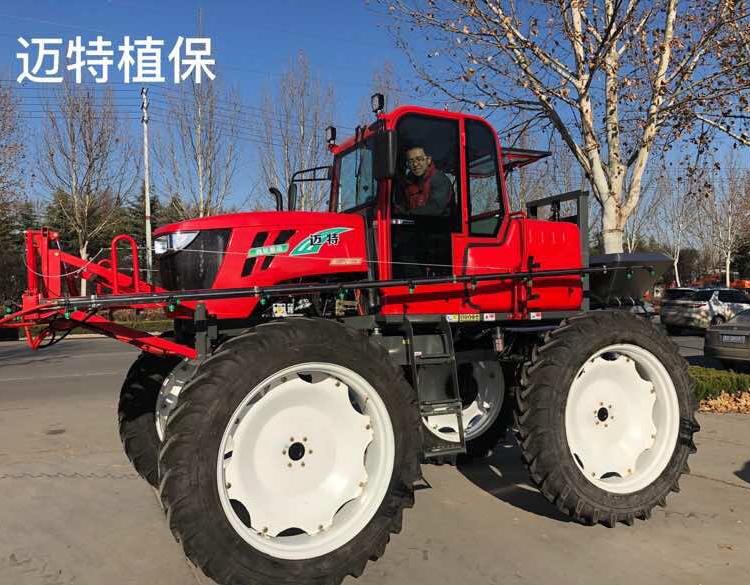 100马力  空调驾驶室   山东迈特自走式打药机   舒适工作