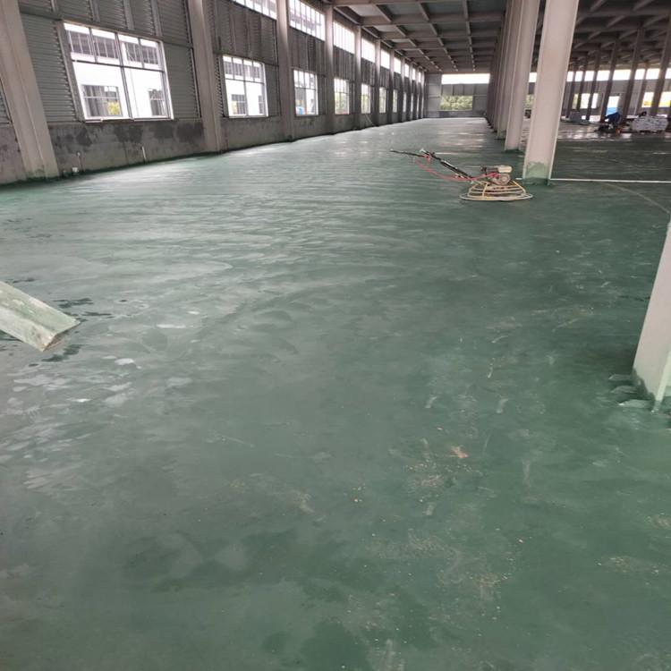 山东广饶金刚砂耐磨地坪 彩色地面硬化剂 防静电耐磨地坪材料