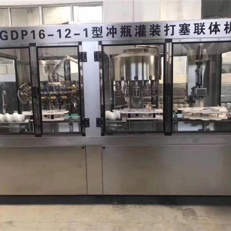 葡萄酒三合一灌装机  全自动白酒灌装机    24头高精度白酒灌装机