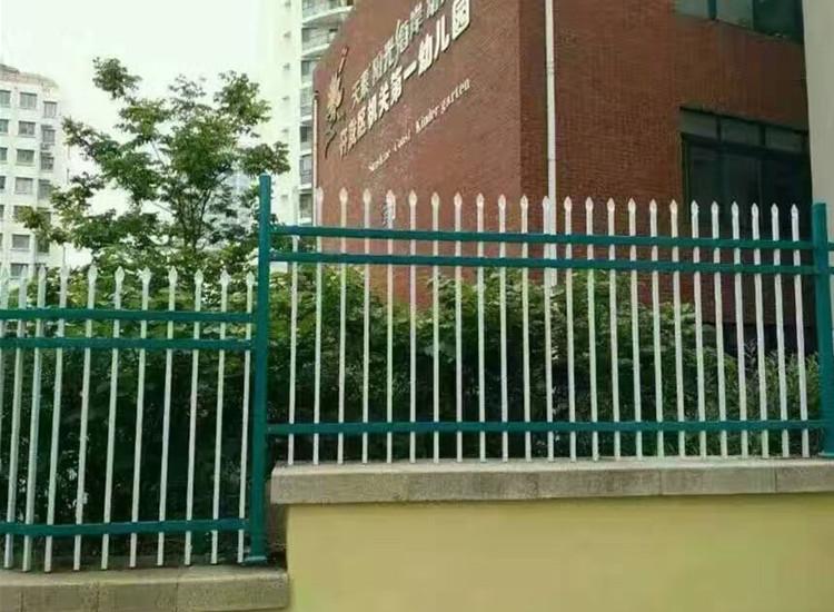 厂家铁艺锌钢护栏 防攀爬围栏  小区工地围墙 新农村围墙栏杆定制