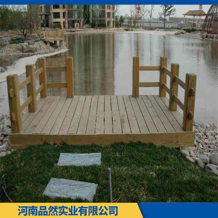 河南实木景观仿古木桥 全国范围定制防腐木木桥 不易变形 防虫防蛀