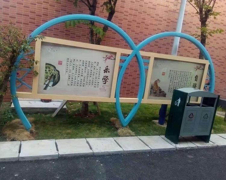 专注广告标识17年                     四川标牌标识设计厂家