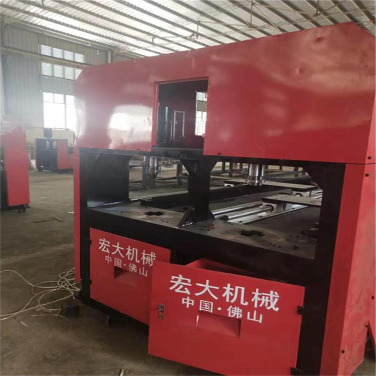云南曲靖爬架数控冲孔载断机 方管数控冲切机厂家厂家+促销价格宏大机械