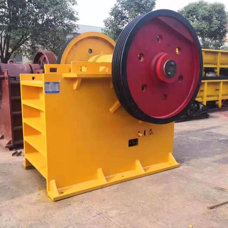小型可移动锤式破碎机 双级矿石破碎机 建筑垃圾重锤式破碎机