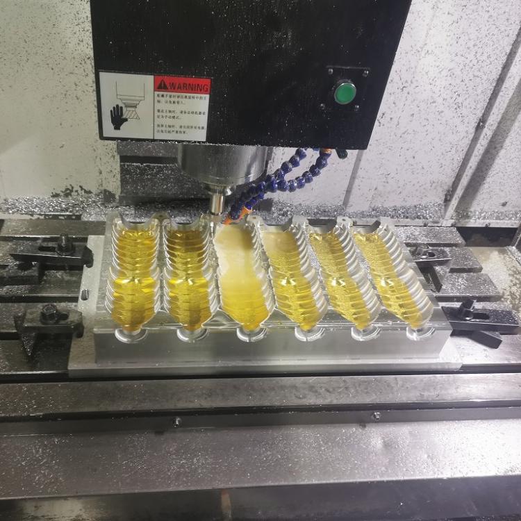 缙东2腔4腔6腔8腔9腔12腔吹瓶模具直线式吹瓶模具