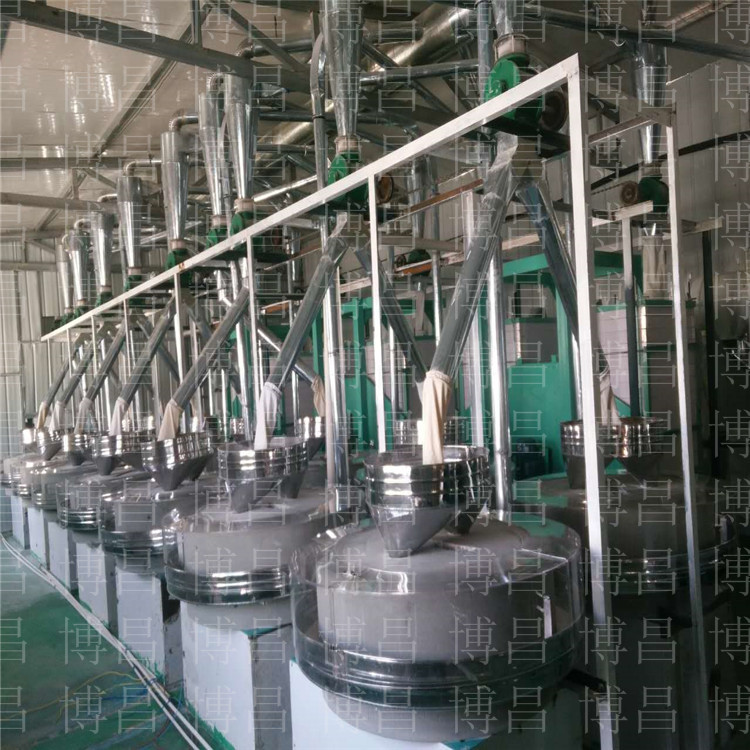 厂家热销成套石磨面粉机 家用多功能磨面机农户面粉加工设备