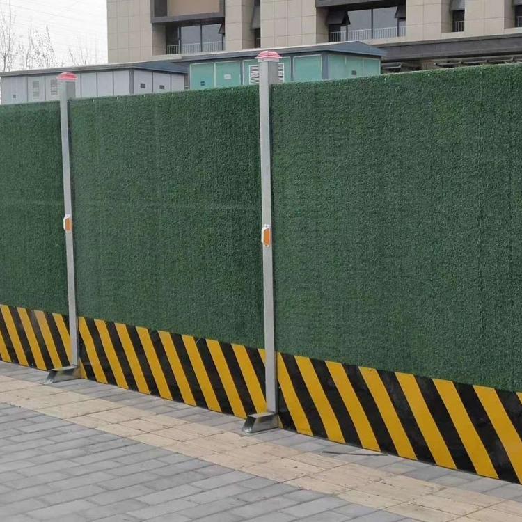 西安人造草坪围挡-绿色小草围挡厂家