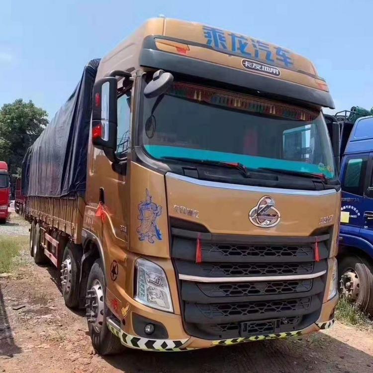 乘龙H7前四后八9.6米高栏载货车 国五 350马力